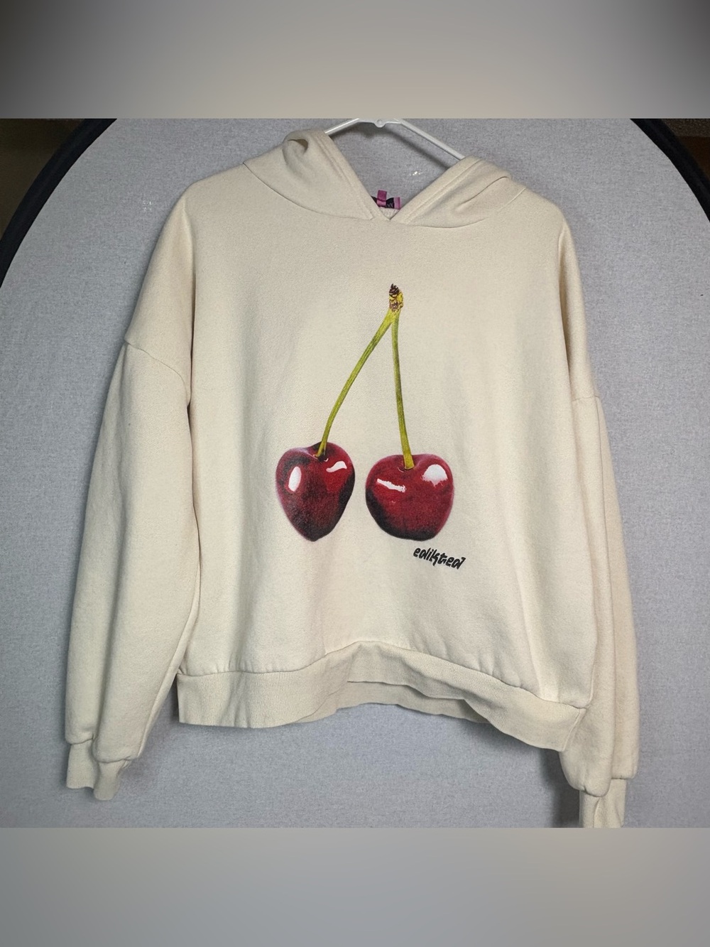 Edikted Mon Cheri Hoodie Cream Size M